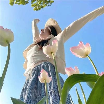 妹妹的名媛人设绷不住了